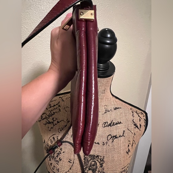 Marc Jacobs Burgundy Leather Crossbody Bag - Picture 15 of 16
